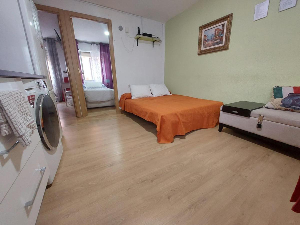 Homestay Extremadura Мадрид Екстериор снимка