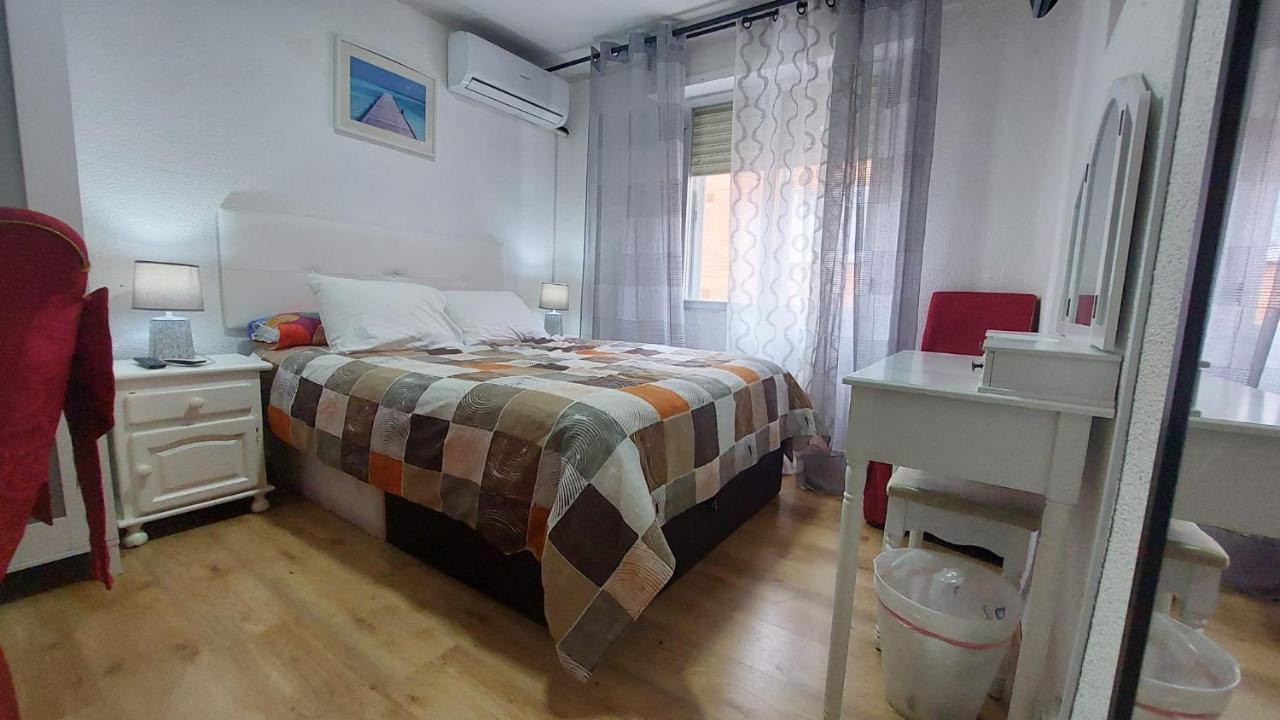 Homestay Extremadura Мадрид Екстериор снимка