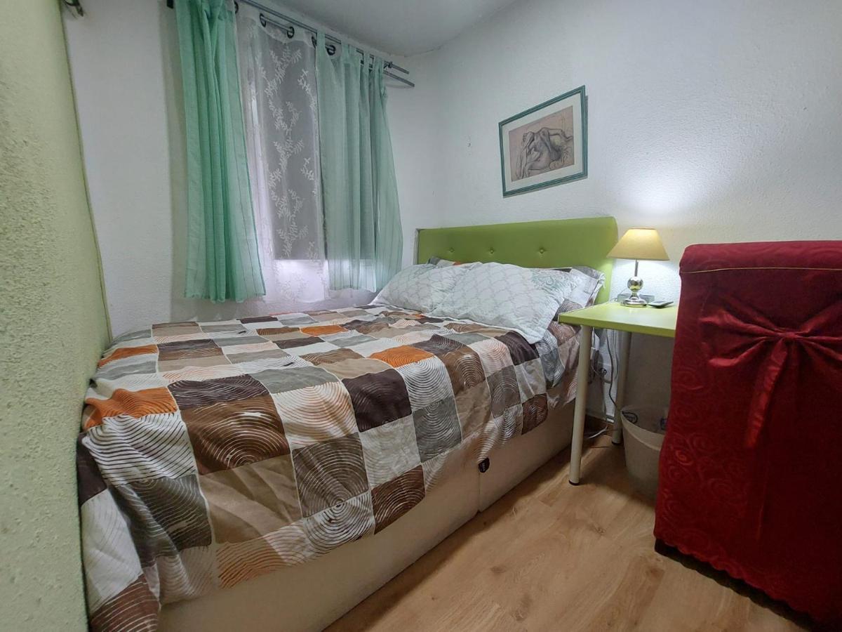 Homestay Extremadura Мадрид Екстериор снимка