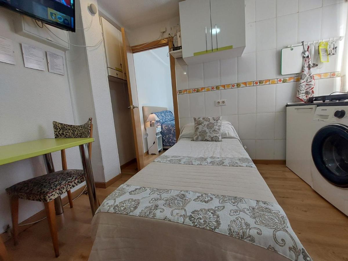 Homestay Extremadura Мадрид Екстериор снимка